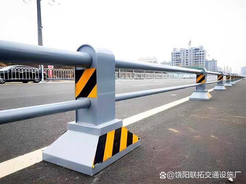 波形护栏安装:构建安全防护线